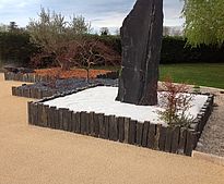 création de jardinière en piquet de schiste